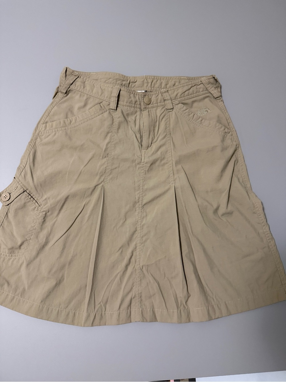 The North Face Women's Skirt Size 8. H24